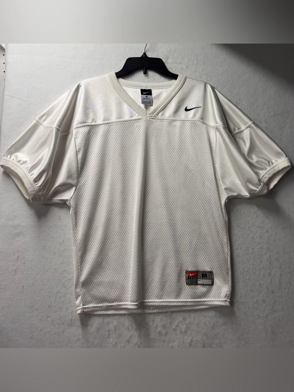 Nike Team Football Jersey Men’s Size Medium White Practice Mesh Jersey